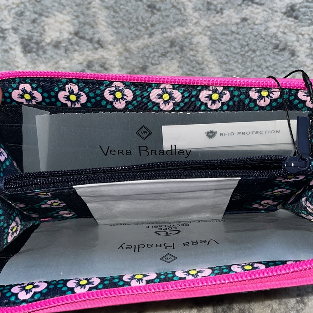 NWT Vera Bradley Iconic RFID Georgia Wallet - Picture 2 of 5